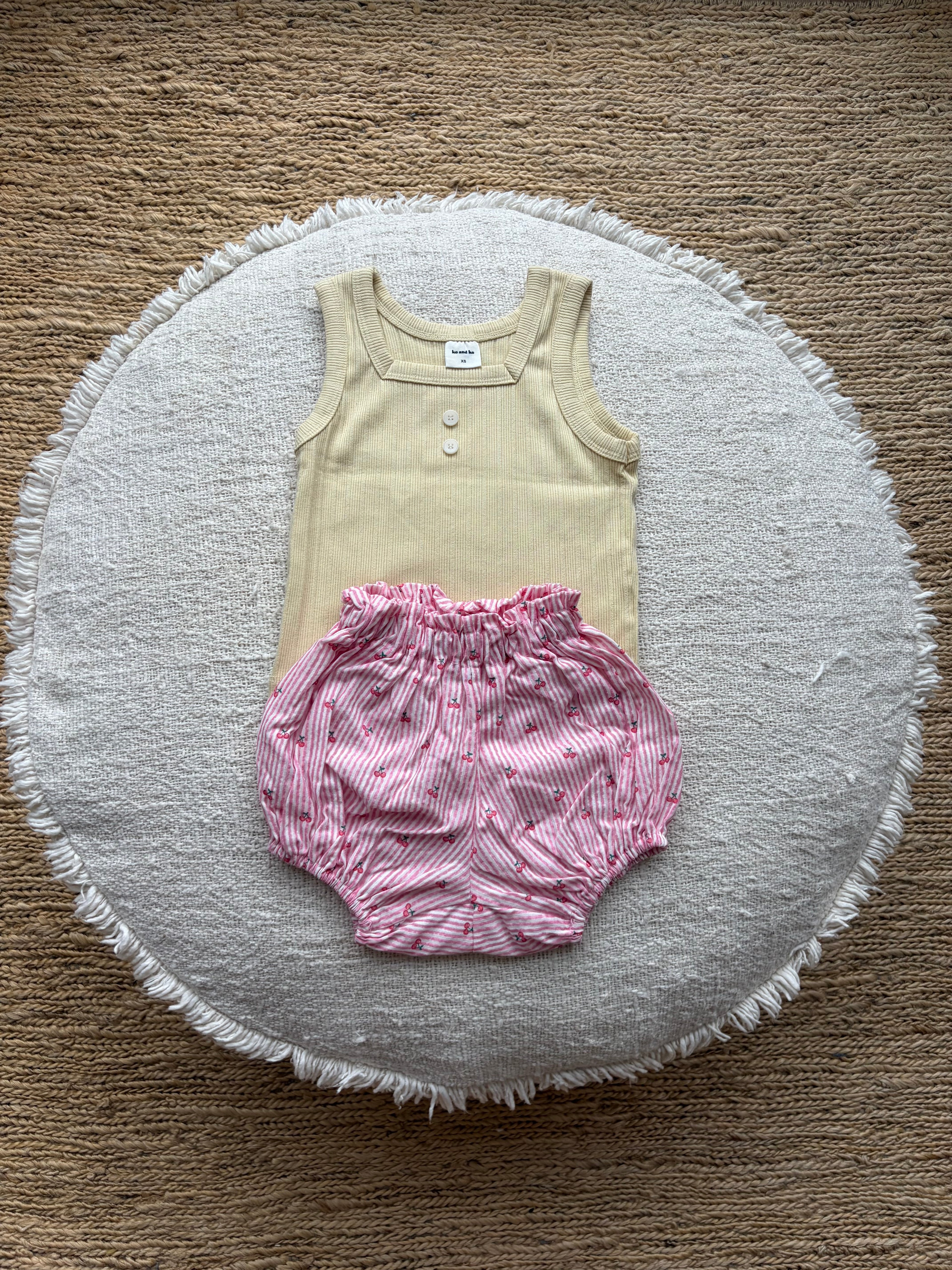 Geribde  tanktop - botergeel