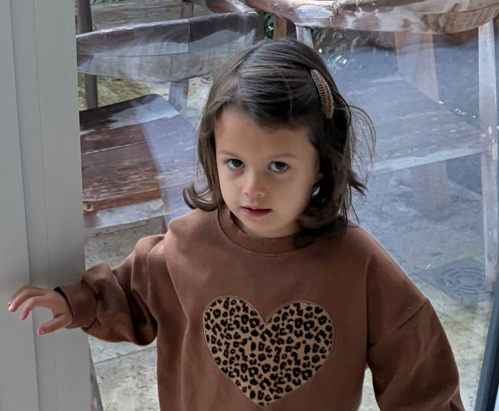 Knitted brown hairclip