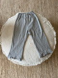 grijze ruche broek met bolletjes