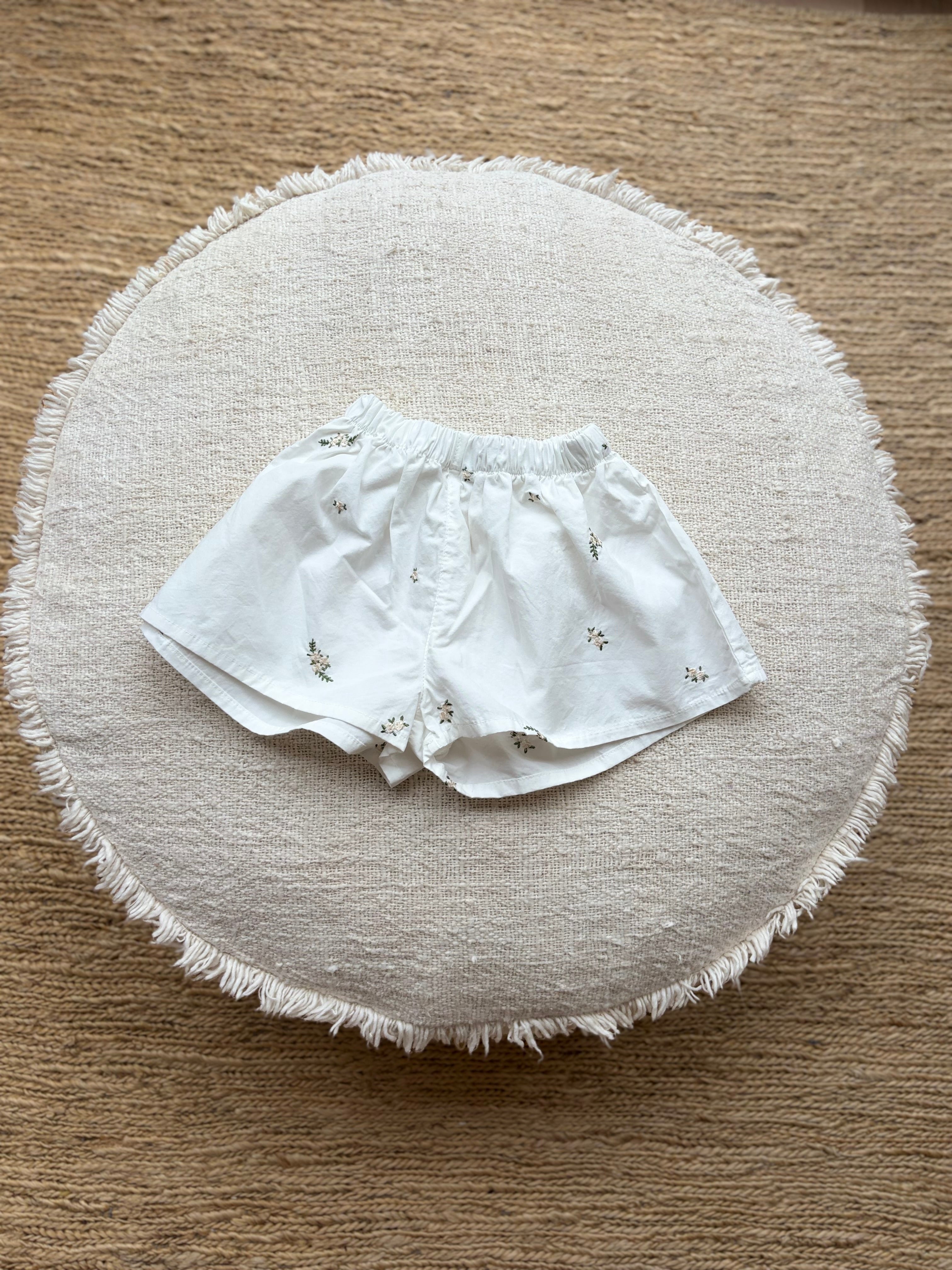 Colette flowy short