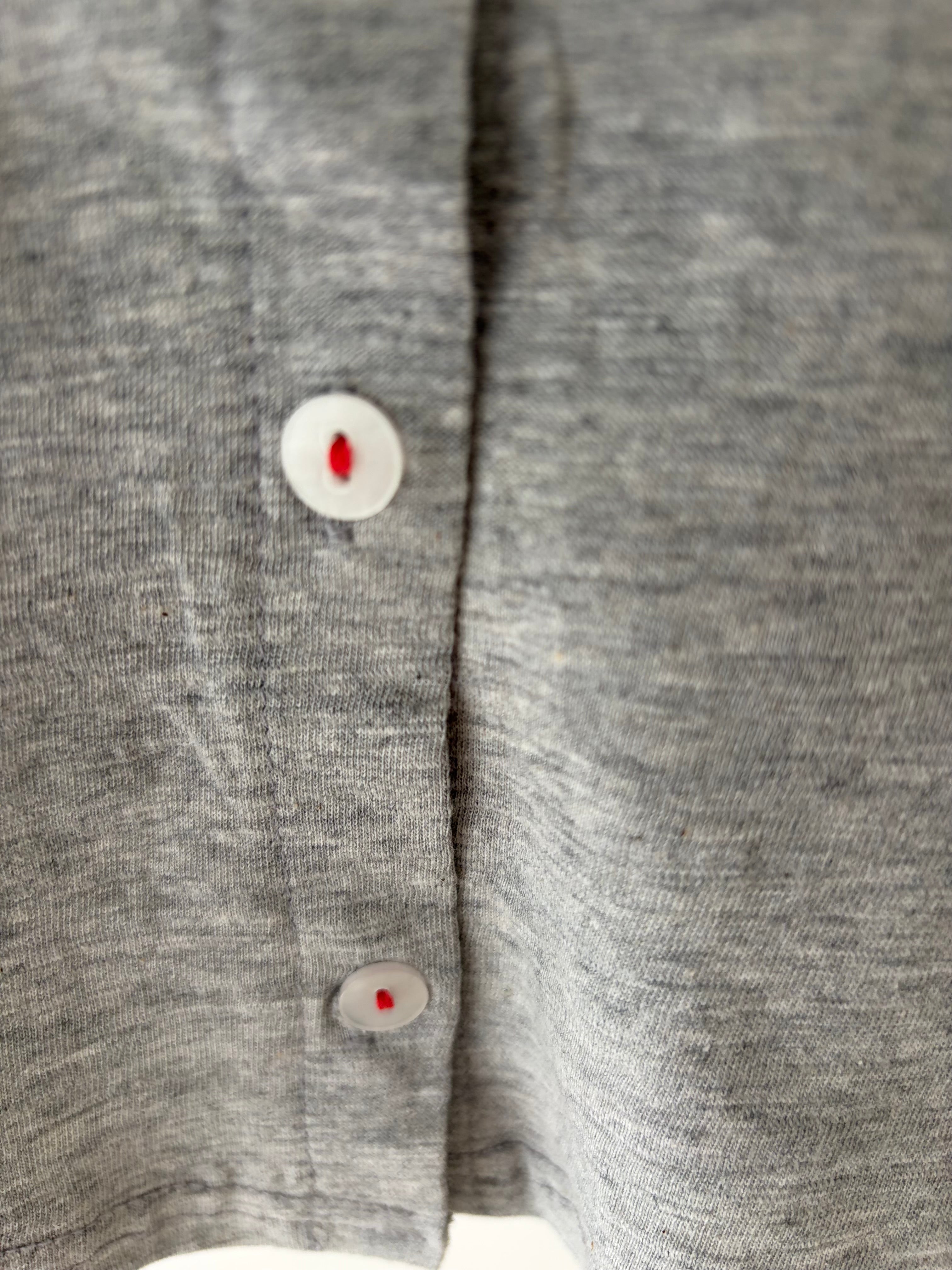 baby vestje met leuke knoopjes