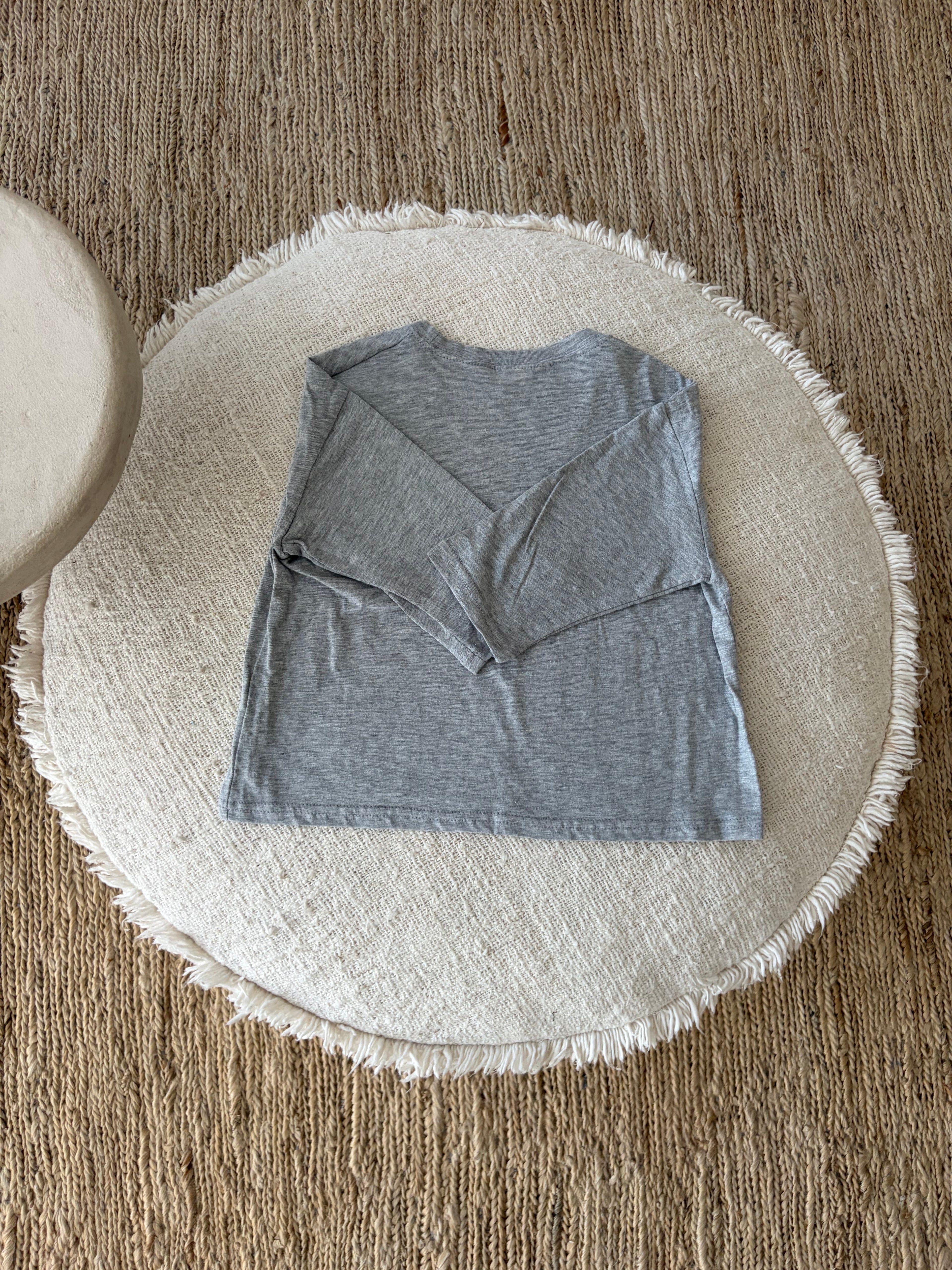 Grijze oversize t-shirt met lange mouwen