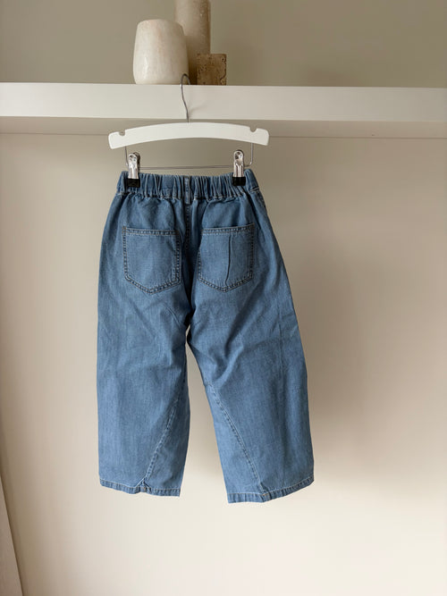 Barrel jeans