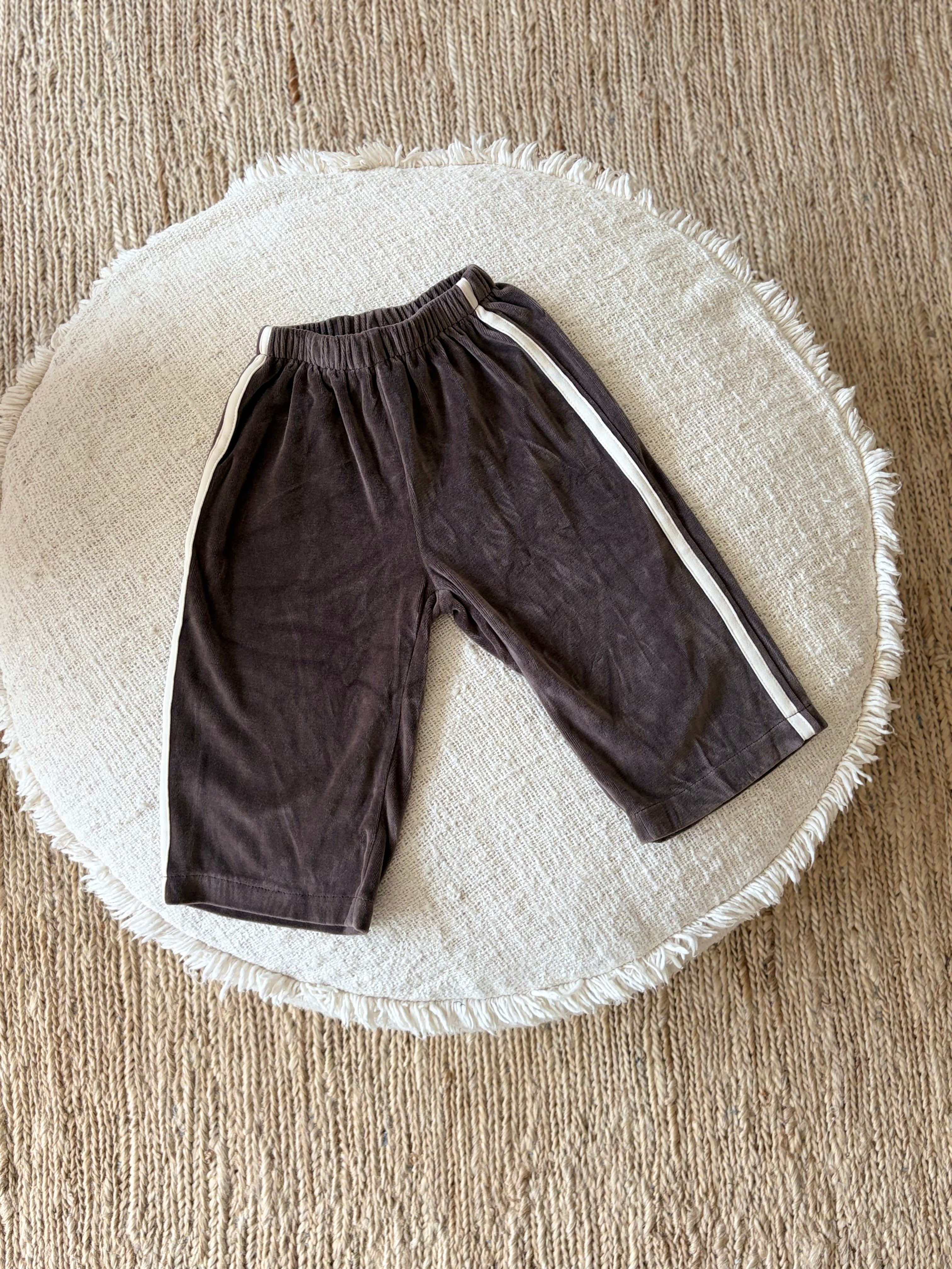 velvet bruine broek met witte streep