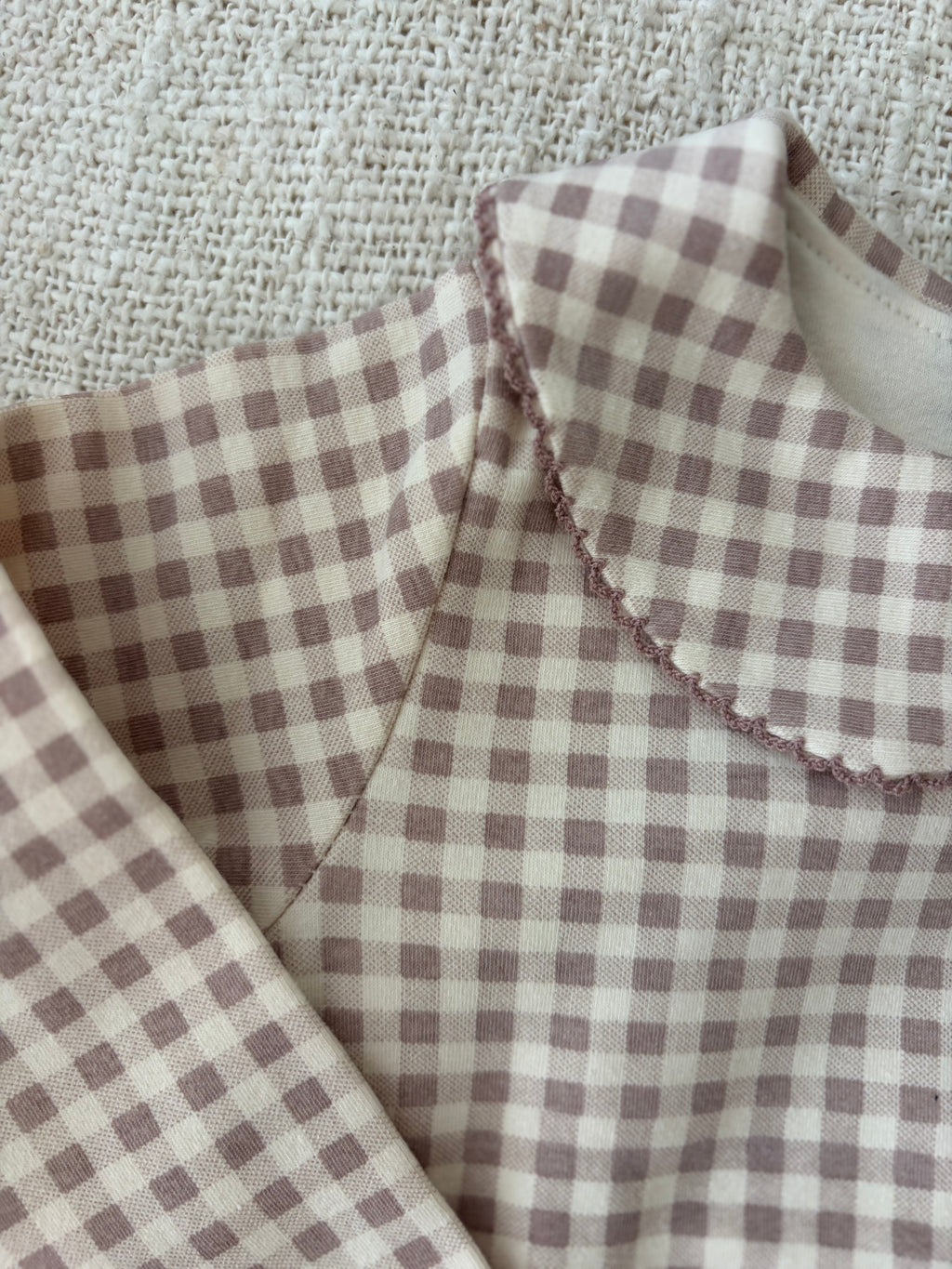 bébé geruite onesie