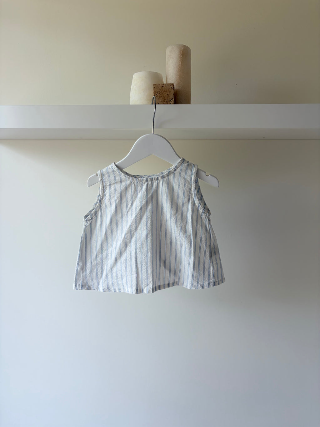 Louise split top - baby blue of ivory 