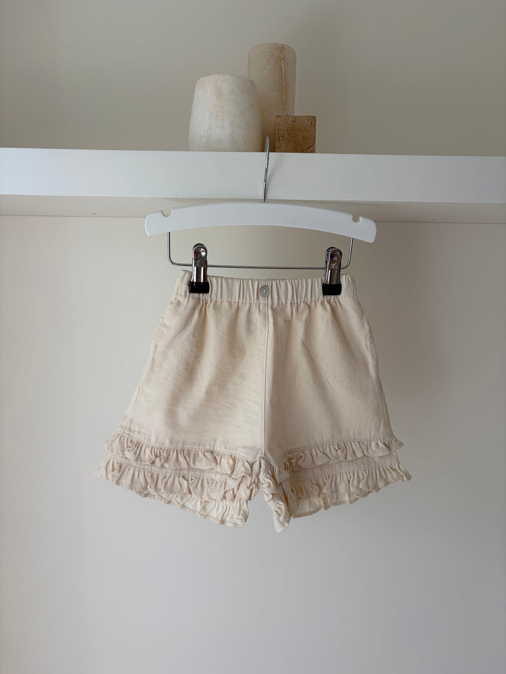 Short met ruches - beige
