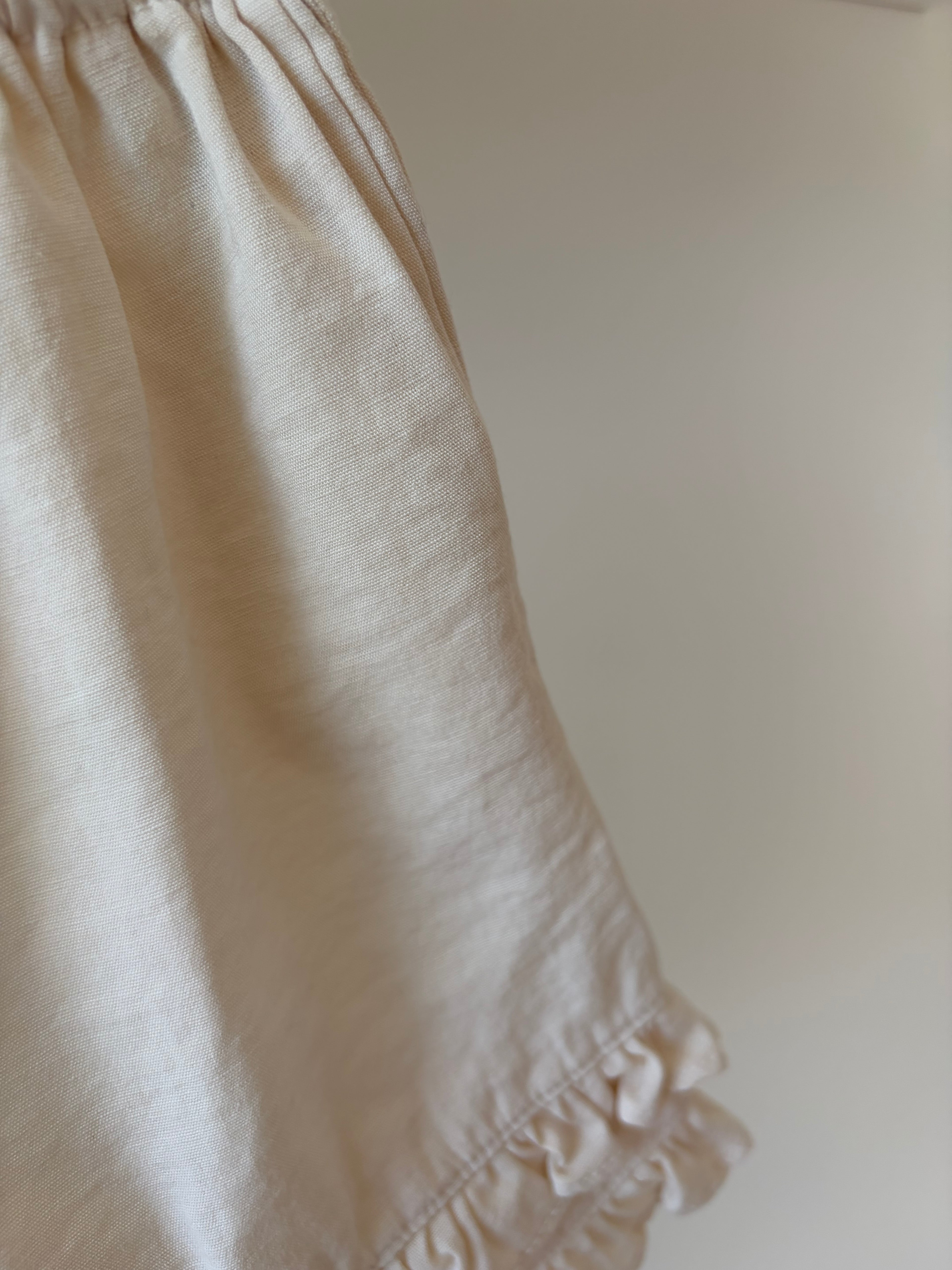 Short met ruches - beige