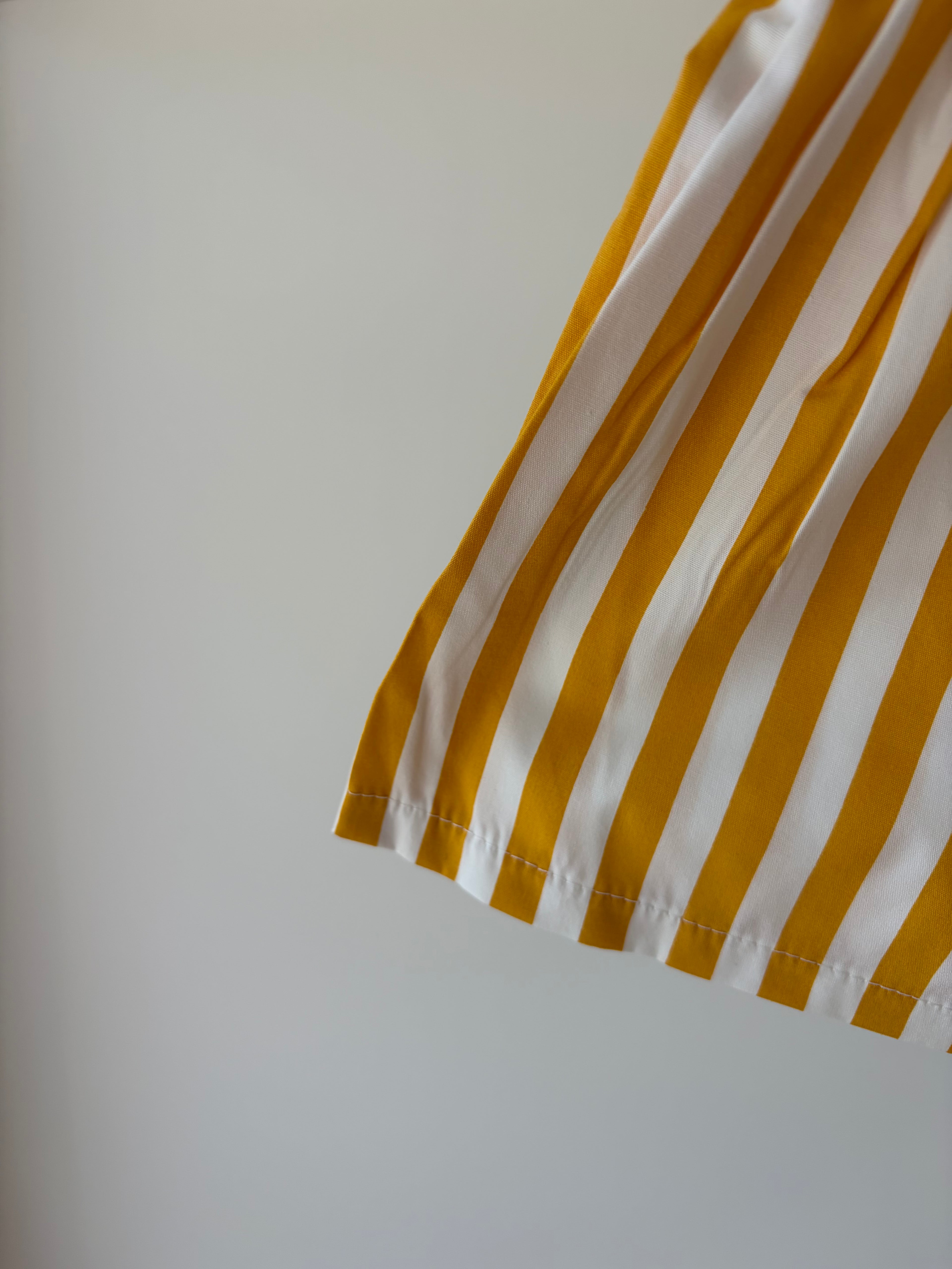 Gestreept short - geel & wit
