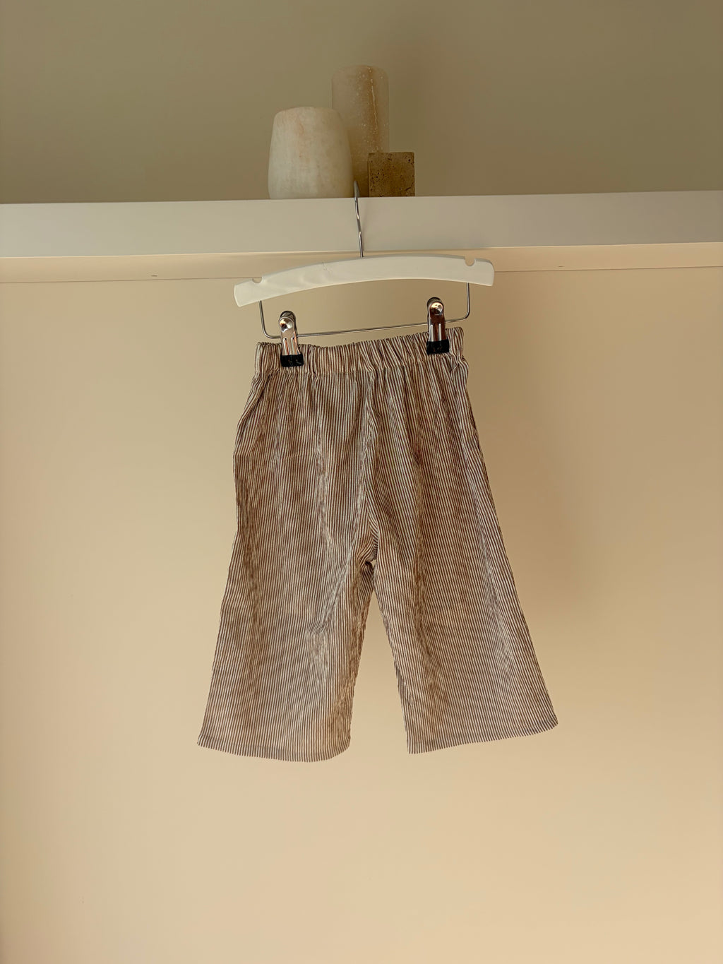 Gestreept bruine broek - bruin & wit
