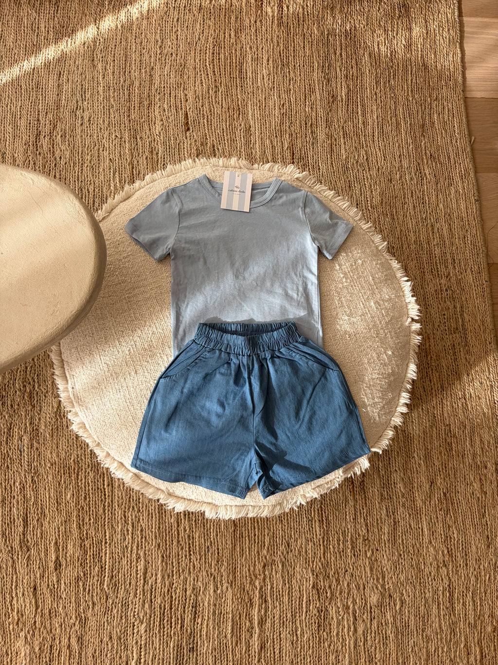 Baby blauwe kinder t-shirt met ronde hals 