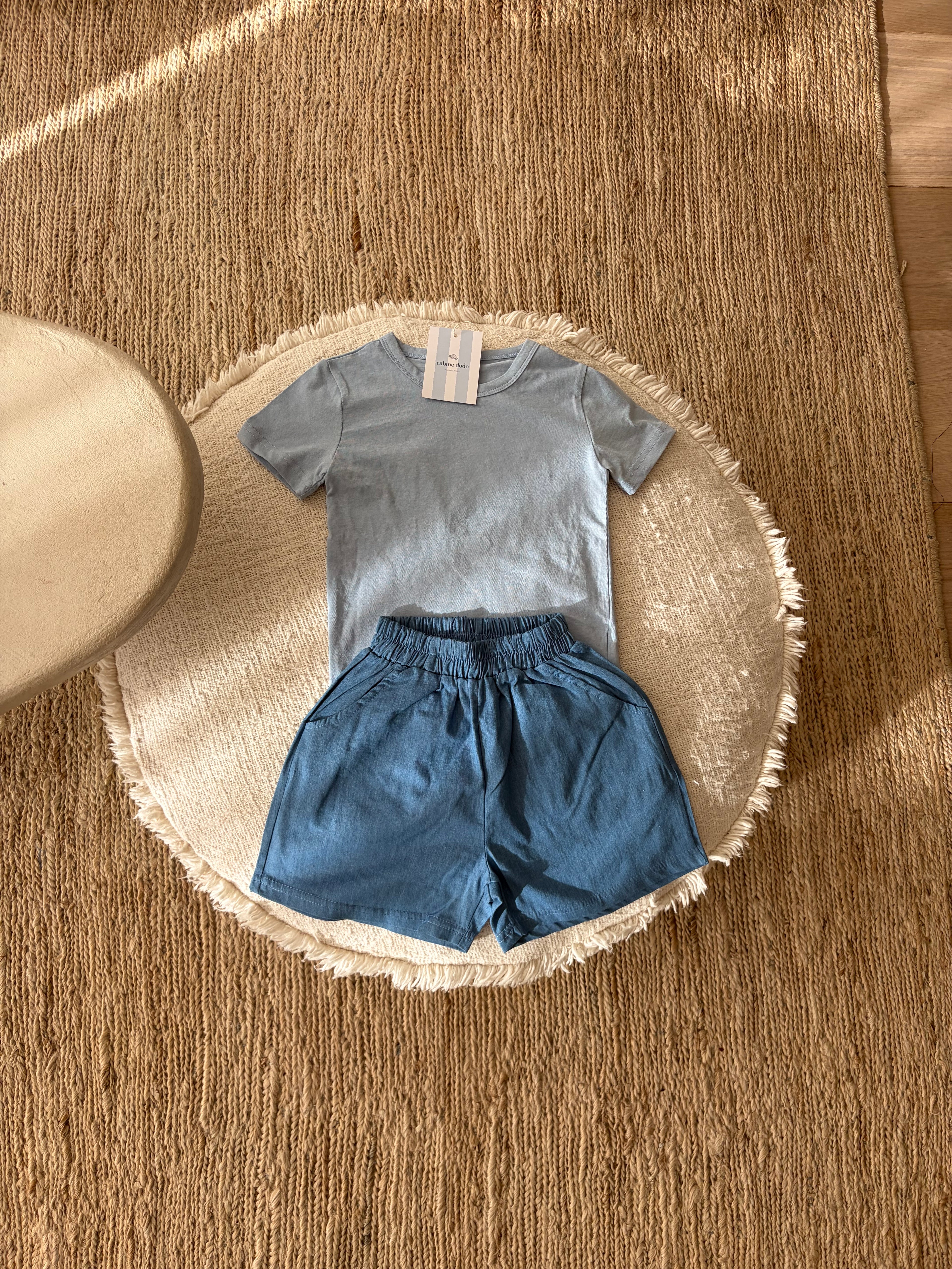 Baby blauwe kinder t-shirt met ronde hals 