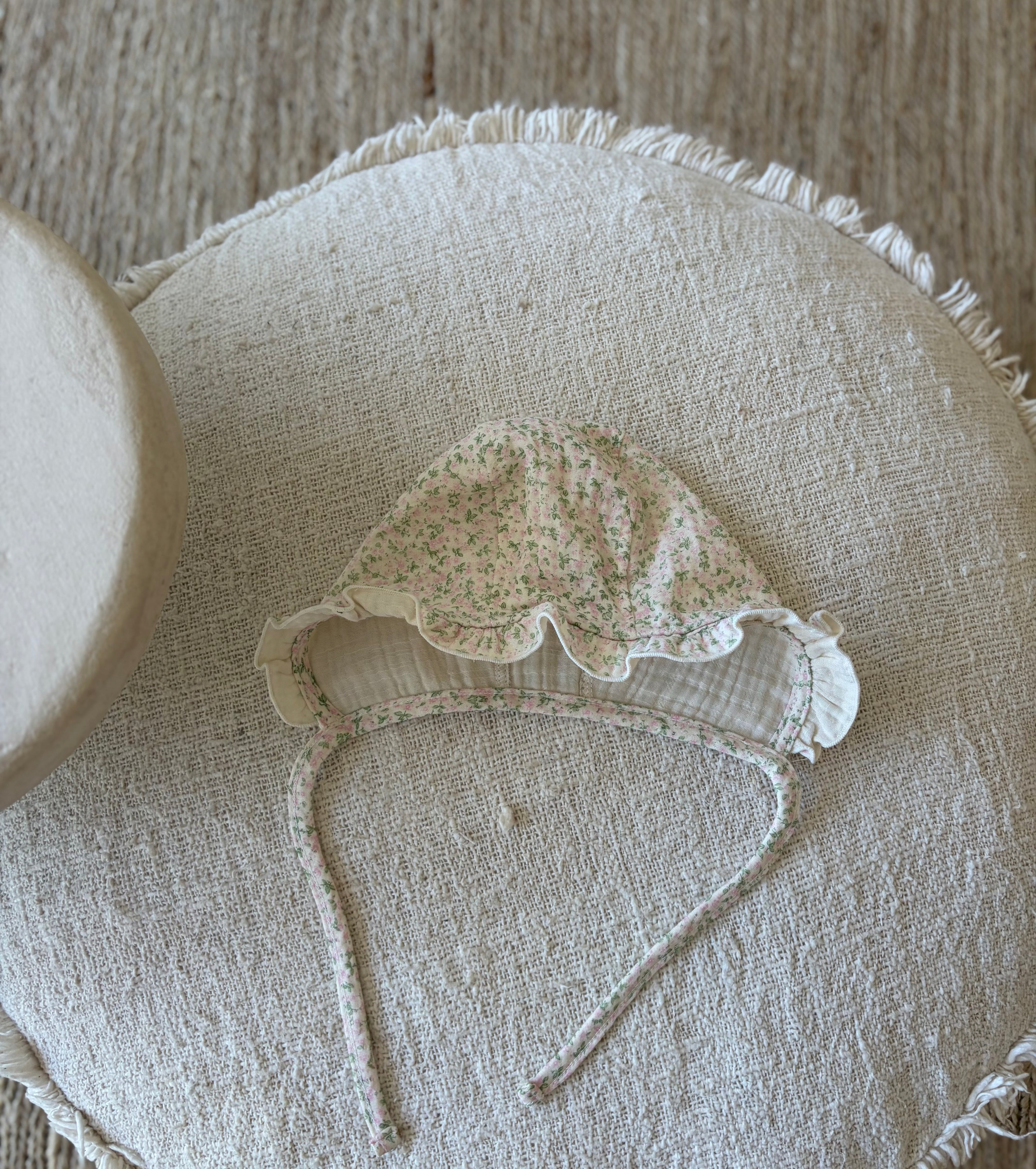 Bloemen bonnet