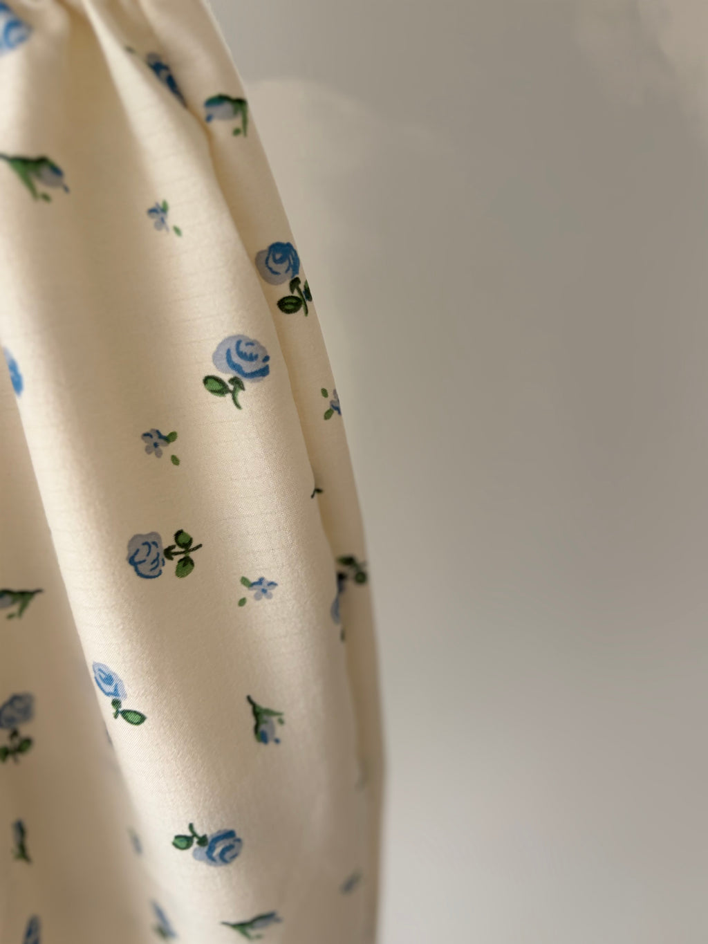 Blauwe bloemen ballonbroek
