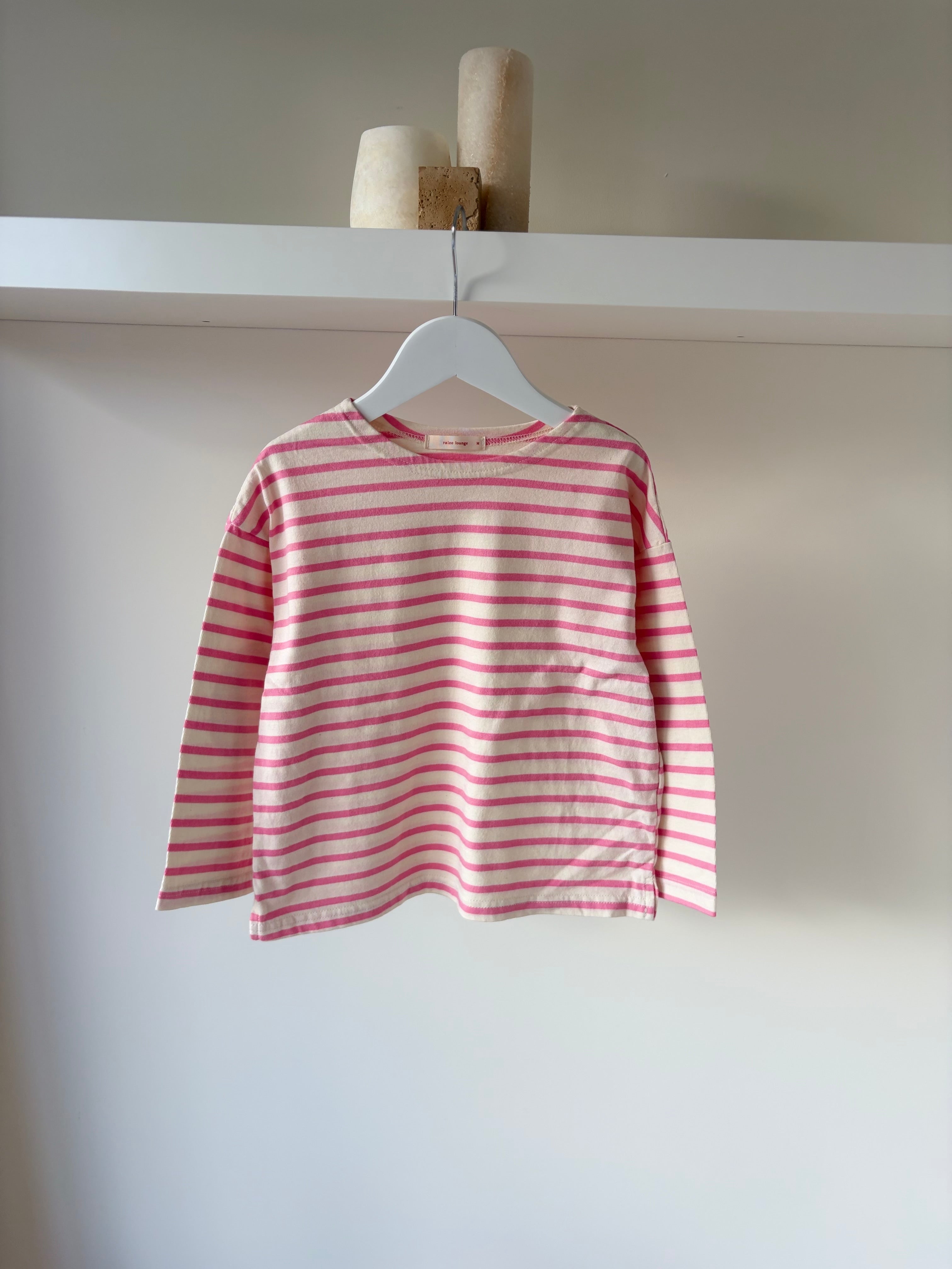 Roze gestreepte longsleeve met patches op de mouwen