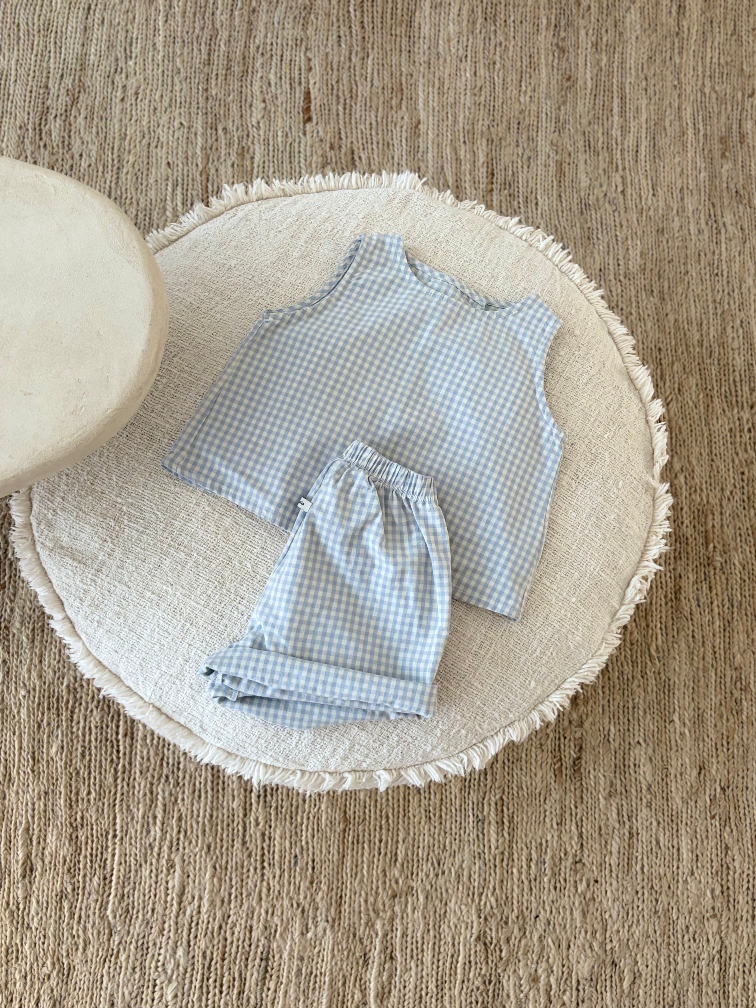 Louise geruite short 